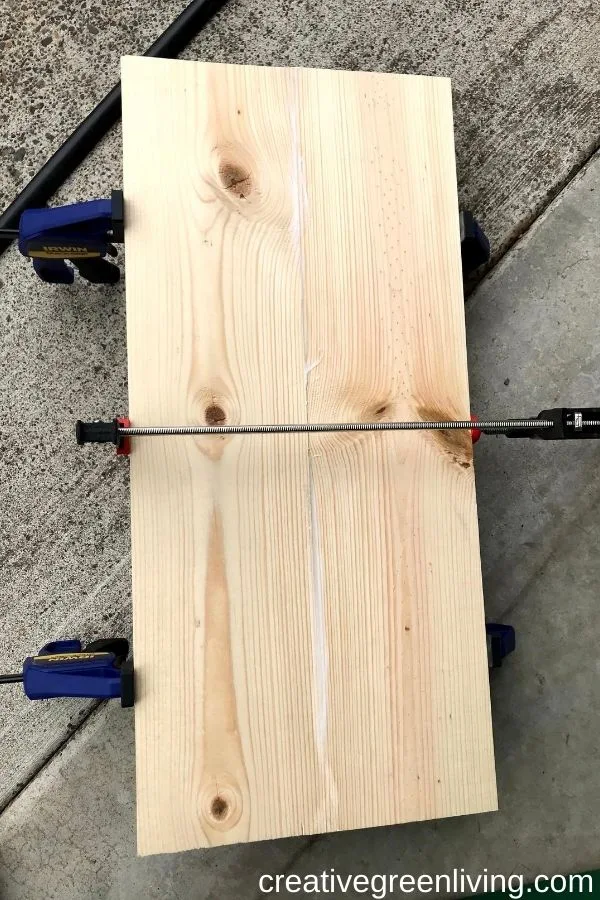 How to make a DIY Chicknic Table - free plans for how to build a chicken picnic table including step-by-step directions How to make a DIY Chicknic Table - free plans for how to build a chicken picnic table including step-by-step directions