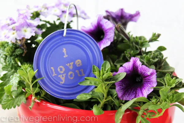 Clever Recycled Craft Idea: How to...