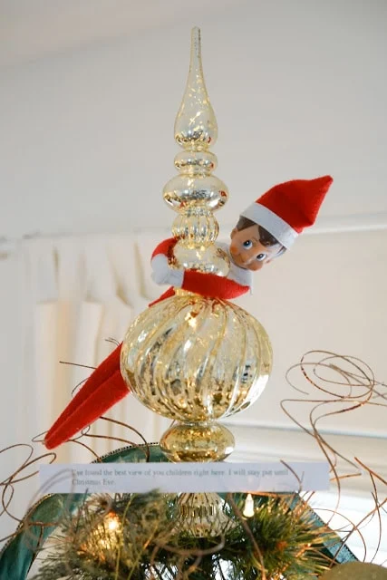 How to get your elf to stop moving around so much Ideas for getting your elf on a shelf to stop moving and stay still.