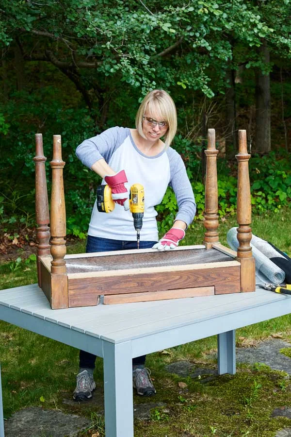 How to make a lettuce table #upcycletable #gardeningupcycle #creativegreenliving