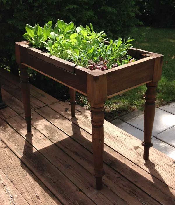 Lettuce Table Repurpose old furniture #creativegreenliving